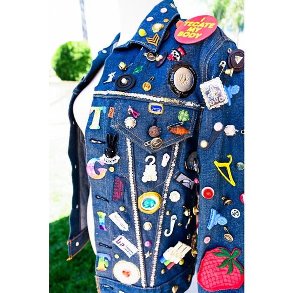 Custom 80's Denim Jean Jacket Levi's Orange Label Charms Pins Patches - Picture 4 of 15